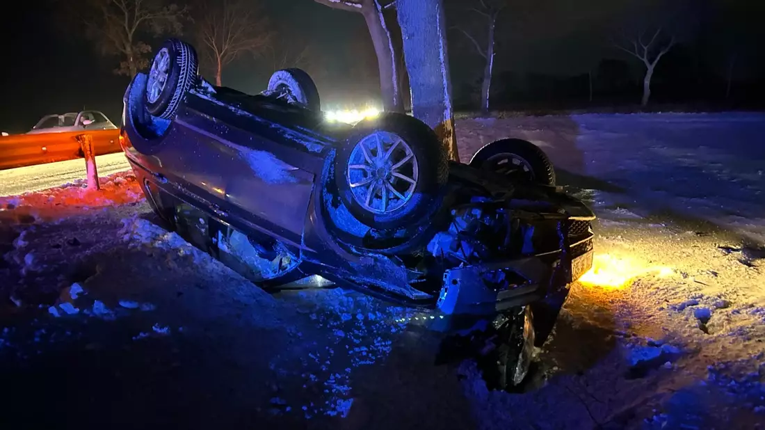POL-ROW: Zeugenaufruf: Unbekannte/r Autofahrer/in verursacht schweren Verkehrsunfall und flüchtet - Bild: presseportal.de