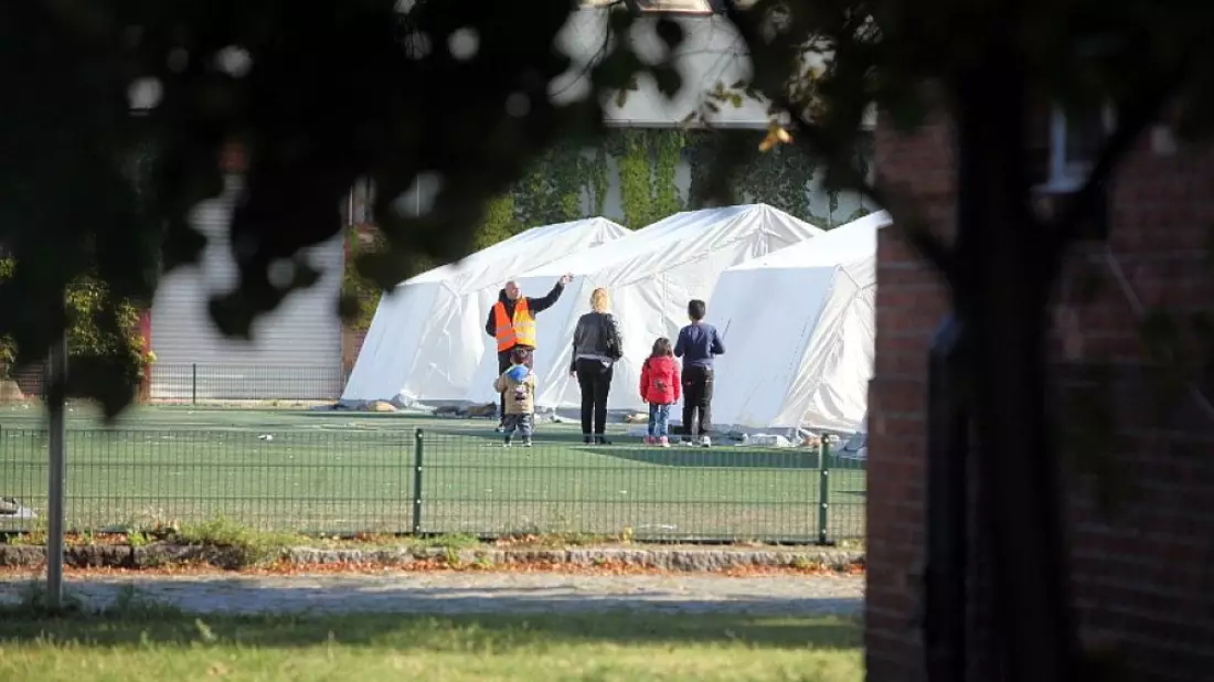 Flüchtlingsfamilie in einer Zeltstadt (Archiv) - Bild: via dts Nachrichtenagentur