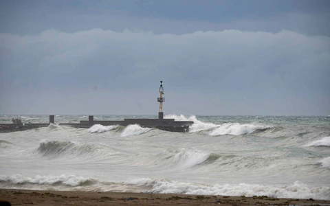 «Leonardo» könnte viel Regen und hohe Wellen an den Küsten Spaniens und Portugals bringen. (Archiv-Bild) - Foto: Marian León/EUROPA PRESS/dpa