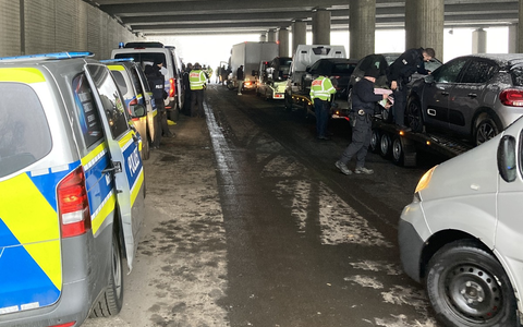 POL-OF: Großkontrolle mit Fokus Kleintransporter am Autobahndreieck Seligenstadt: Vielzahl an Verstößen geahndet - Foto: presseportal.de