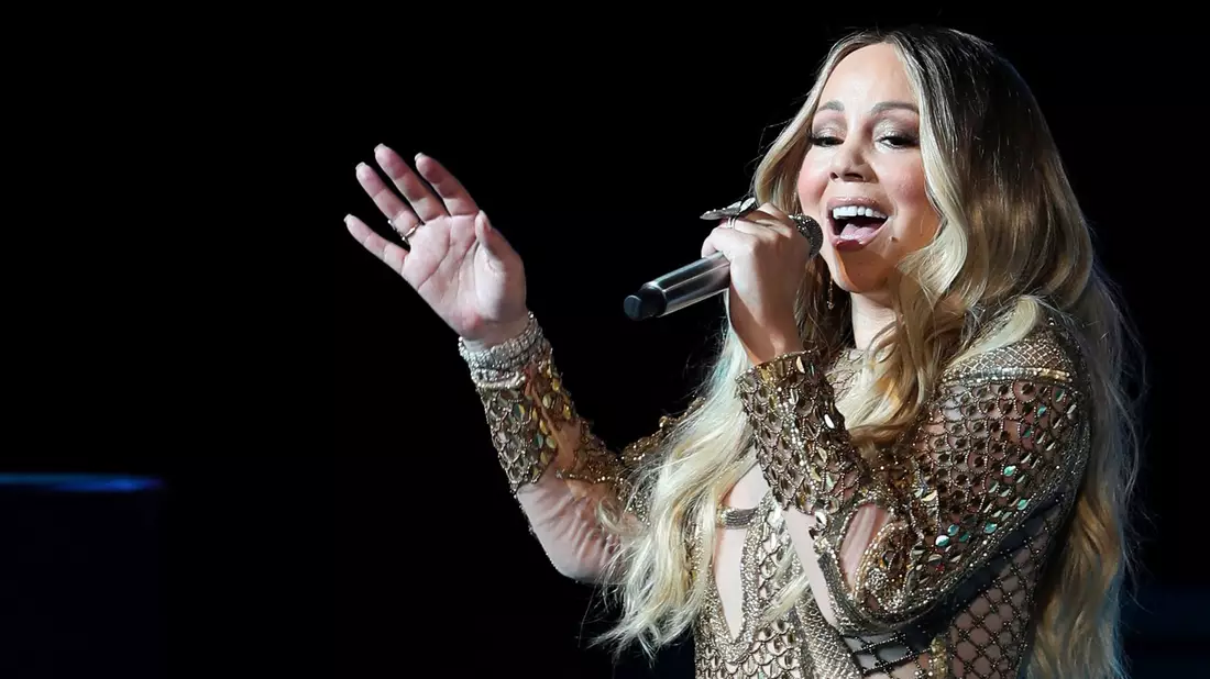 Mariah Carey wird bei der Eröffnungsfeier singen. (Archivbild) - Bild: Kamran Jebreili/AP/dpa