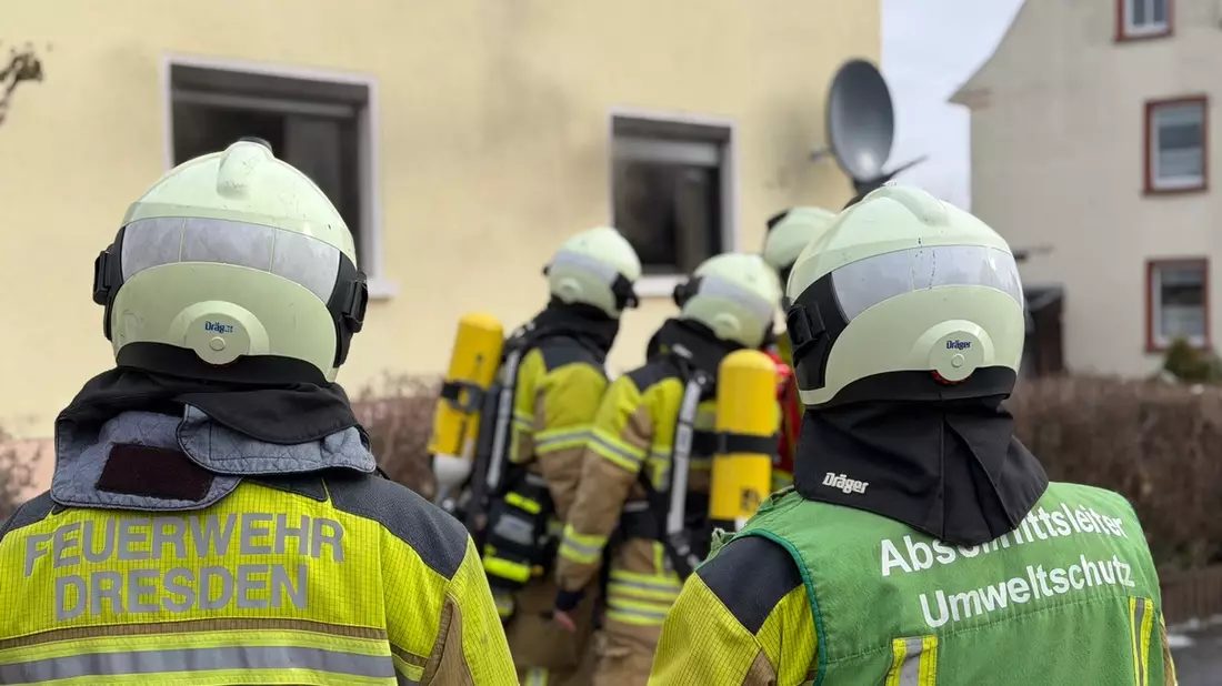 FW Dresden: Brand in Einfamilienhaus - eine Person verletzt - Bild: presseportal.de