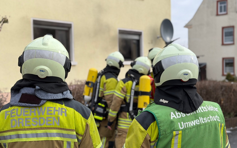 FW Dresden: Brand in Einfamilienhaus - eine Person verletzt - Foto: presseportal.de