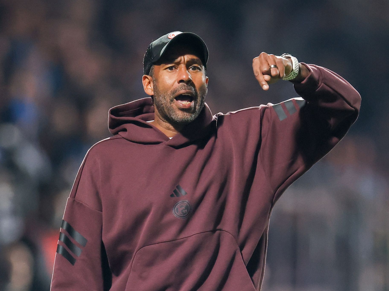 Daniel Thioune soll Werder Bremen zum Klassenverbleib führen. (Archivbild) - Foto: Christoph Reichwein/dpa