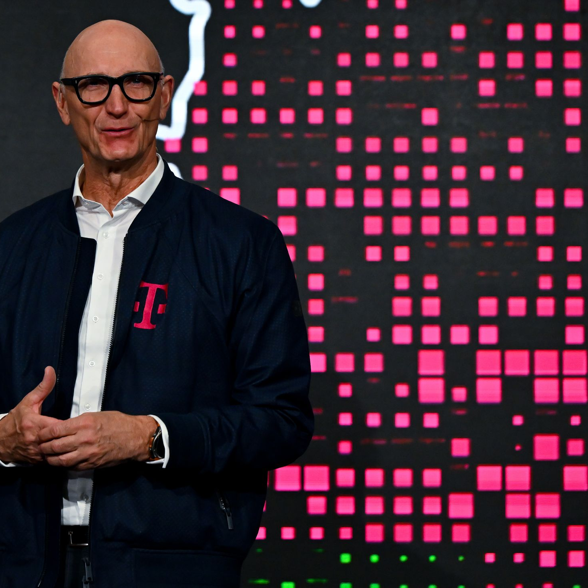 Tim Höttges, Vorstandsvorsitzender der Deutschen Telekom AG. - Foto: Sven Hoppe/dpa