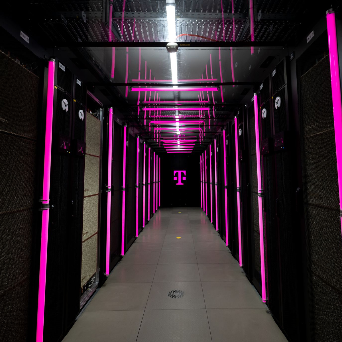 Das Telekom-Rechenzentrum bedient keine privaten Anwender, sondern Kunden aus der Wirtschaft und Behörden.  - Foto: Sven Hoppe/dpa