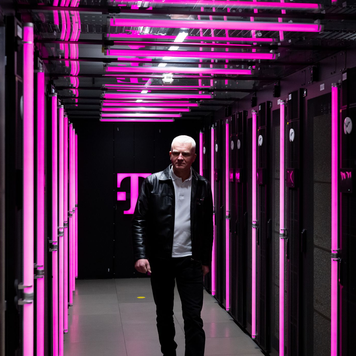 Das Rechenzentrum wird nach Angaben der Telekom vollständig aus erneuerbaren Energien betrieben.  - Foto: Sven Hoppe/dpa