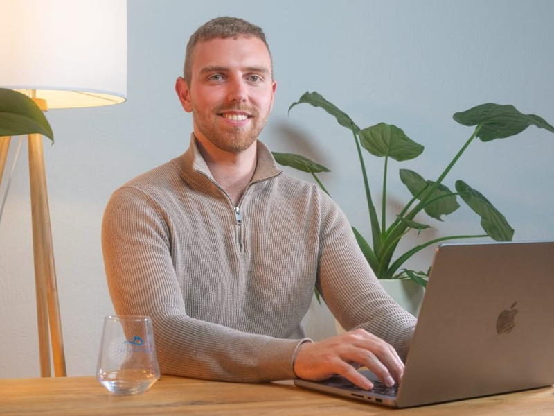 Studien schlagen Alarm: Warum Wasser aus Plastikflaschen so gefährlich ist und was man dagegen tun kann - Foto: presseportal.de