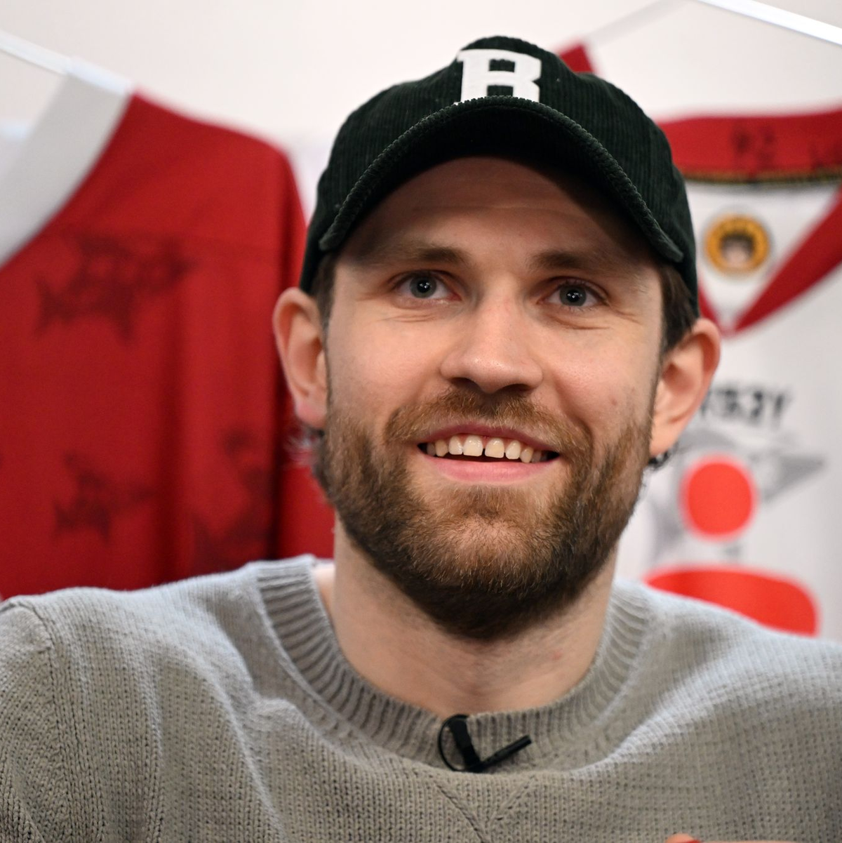 Leon Draisaitl wird die deutsche Fahne tragen. (Archivbild) - Foto: Federico Gambarini/dpa