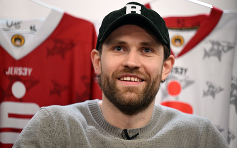 Leon Draisaitl wird die deutsche Fahne tragen. (Archivbild) - Foto: Federico Gambarini/dpa