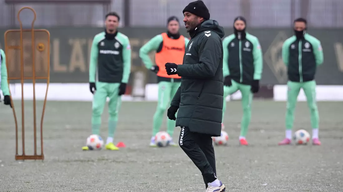 Der neue Werder-Trainer Daniel Thioune. - Bild: Carmen Jaspersen/dpa