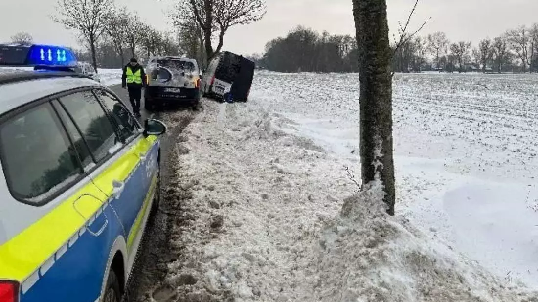 POL-CUX: Verkehrsunfallflucht zwischen Lüdingworth und Nordleda - Zeugenaufruf (Foto im Anhang) - Bild: presseportal.de