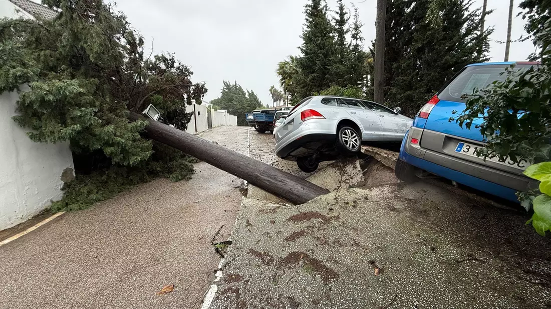 In der südspanischen Region Andalusien hat das Sturmtief Lenonardo für Chaos gesorgt. - Bild: Nono Rico / Europa Press/EUROPA PRESS/dpa