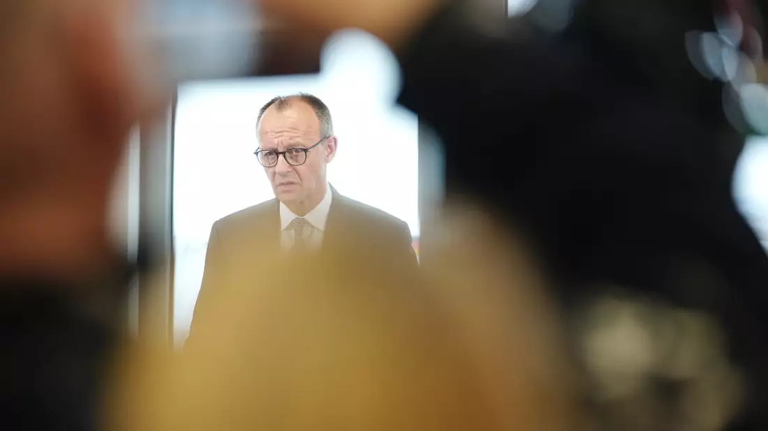 «Wenn sich ein Regime nur noch mit Gewalt an der Macht halten kann, dann ist es faktisch am Ende», hatte Kanzler Merz Mitte Januar über die Führung in Teheran gesagt.  - Bild: Kay Nietfeld/dpa