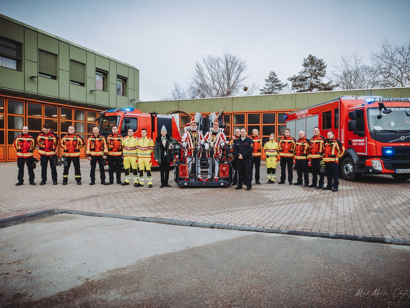 FW Düren: Royaler Besuch in der Feuer- und Rettungswache Düren - Foto: presseportal.de