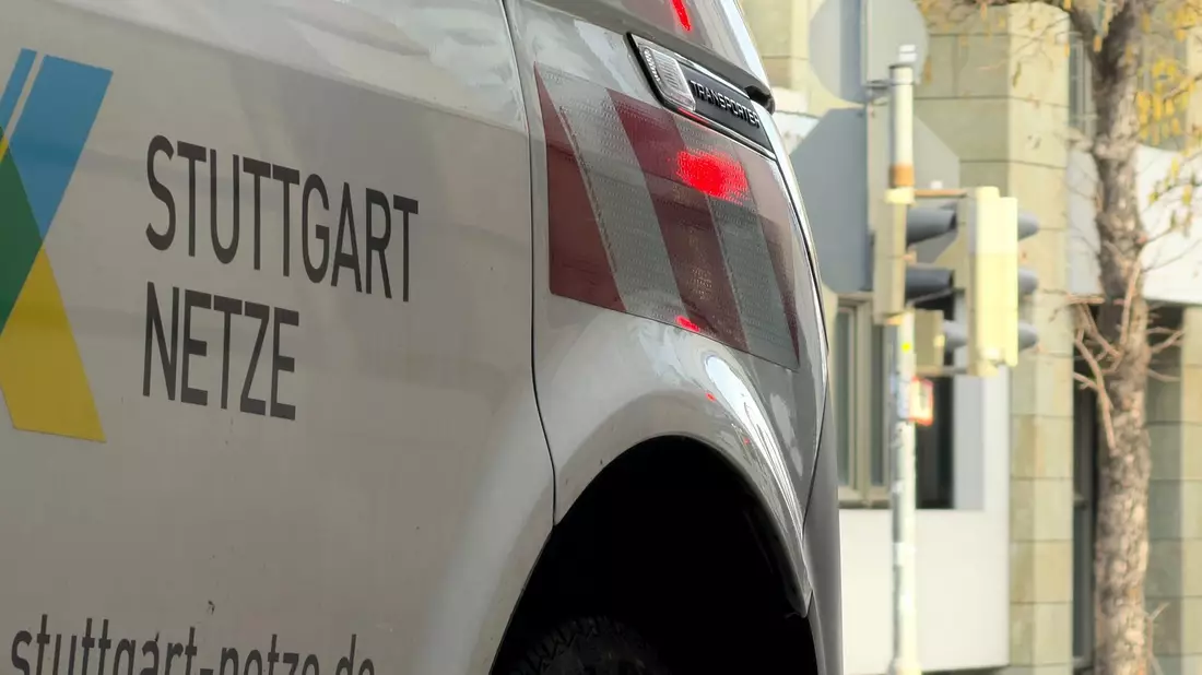 Nach Angaben des Netzbetreibers Stuttgart Netze war ein Spannungsabfall im Hochspannungsbereich Grund für den Ausfall. - Bild: Marijan Murat/dpa