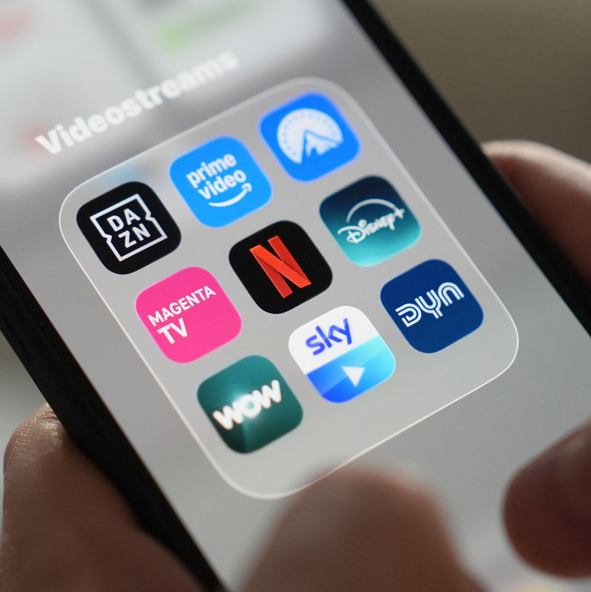 Netflix, Amazon Prime, Disney+ und die großen Fernsehsender sollen verpflichtet werden, auch Geld in europäische Produktionen zu stecken. (Symbolbild) - Foto: Marcus Brandt/dpa