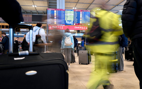 Der Flughafen BER hat seinen Betrieb vorübergehend eingestellt.  - Foto: Michael Ukas/dpa