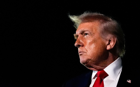 Zu seinen Zielen im Iran äußert er sich bislang nur vage: US-Präsident Donald Trump. (Archivbild) - Foto: Julia Demaree Nikhinson/AP/dpa