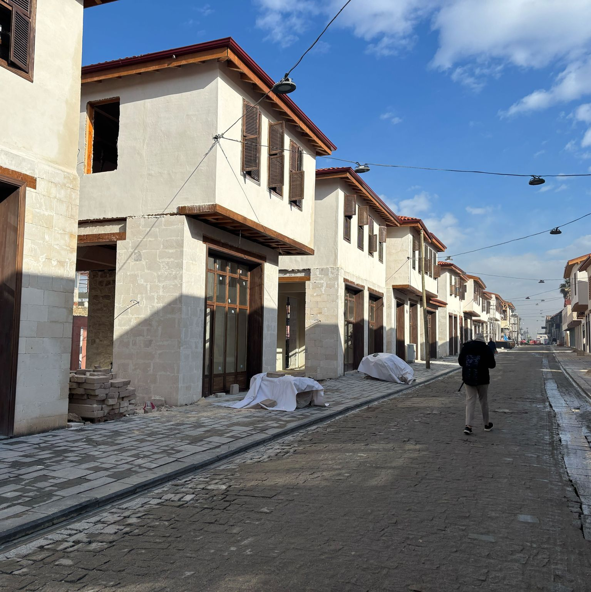 In der Altstadt werden die Häuser im historischen Stil wieder aufgebaut - Foto: Mirjam Schmitt/dpa