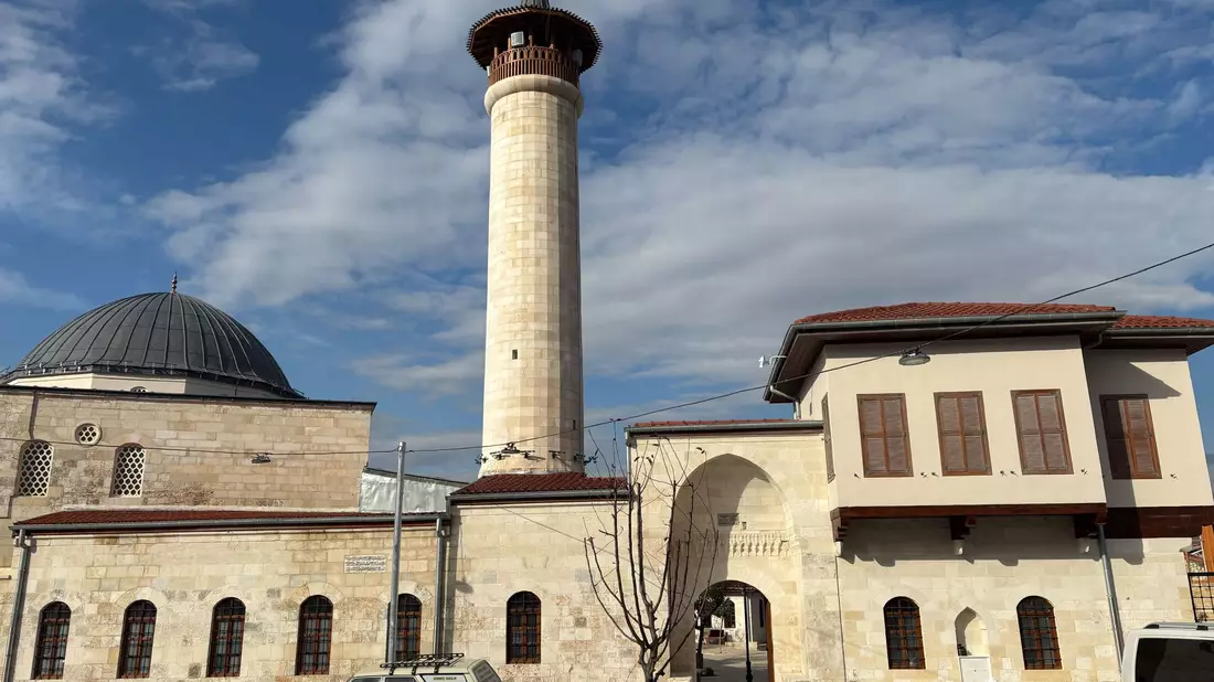 Die Habibi Neccar-Moschee wurde pünktlich zum Besuch des Präsidenten fertiggestellt. - Bild: Mirjam Schmitt/dpa