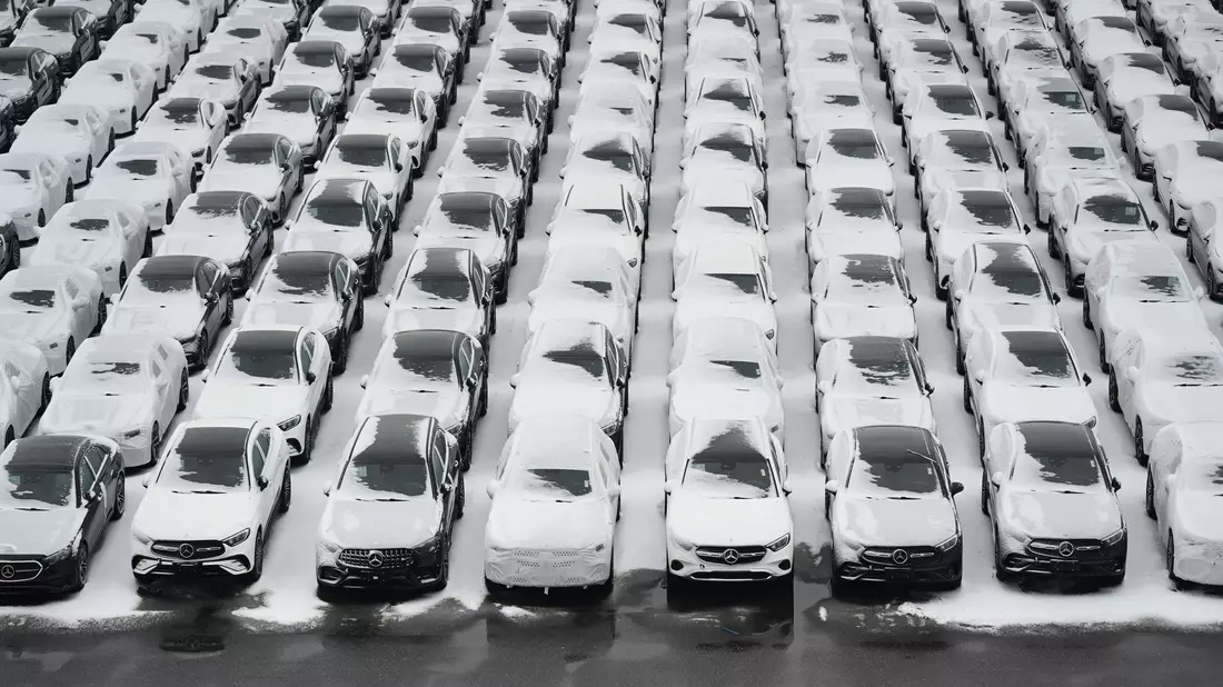 Eiszeit für Autobauer: Der Zollstreit mit Donald Trump setzt den deutschen Unternehmen zu - Bild: Lars Penning/dpa