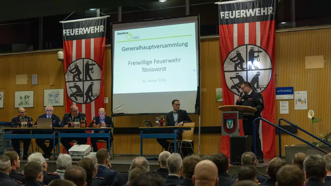 FW Tönisvorst: Generalhauptversammlung der Feuerwehr Tönisvorst - 402 Einsätze in 2025 - Bild: presseportal.de