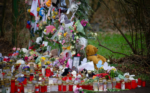 Die Tat hat die Stadt tief getroffen. - Foto: Henning Kaiser/dpa
