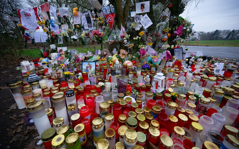 Die Bestürzung in der Stadt ist groß. - Foto: Henning Kaiser/dpa