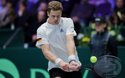 Yannick Hanfmann brachte die deutschen Tennis-Herren mit 1:0 in FĂŒhrung. - Foto: Rolf Vennenbernd/dpa Yannick Hanfmann brachte die deutschen Tennis-Herren mit 1:0 in FĂŒhrung. - Foto: Rolf Vennenbernd/dpa
