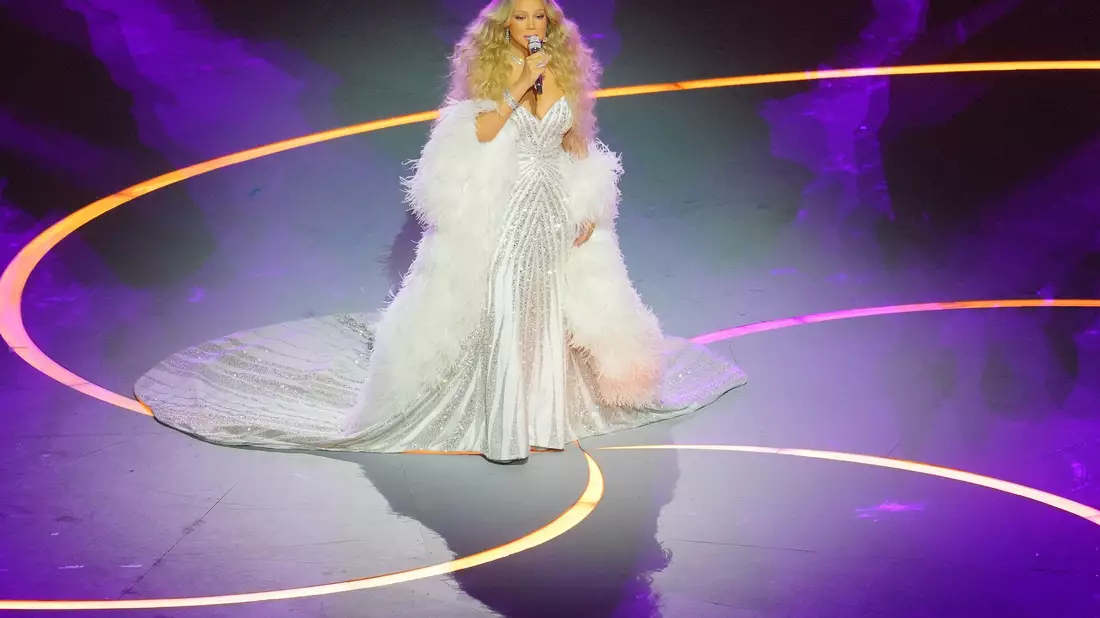 Sang «Volare»: US-Superstar Mariah Carey. - Bild: Michael Kappeler/dpa
