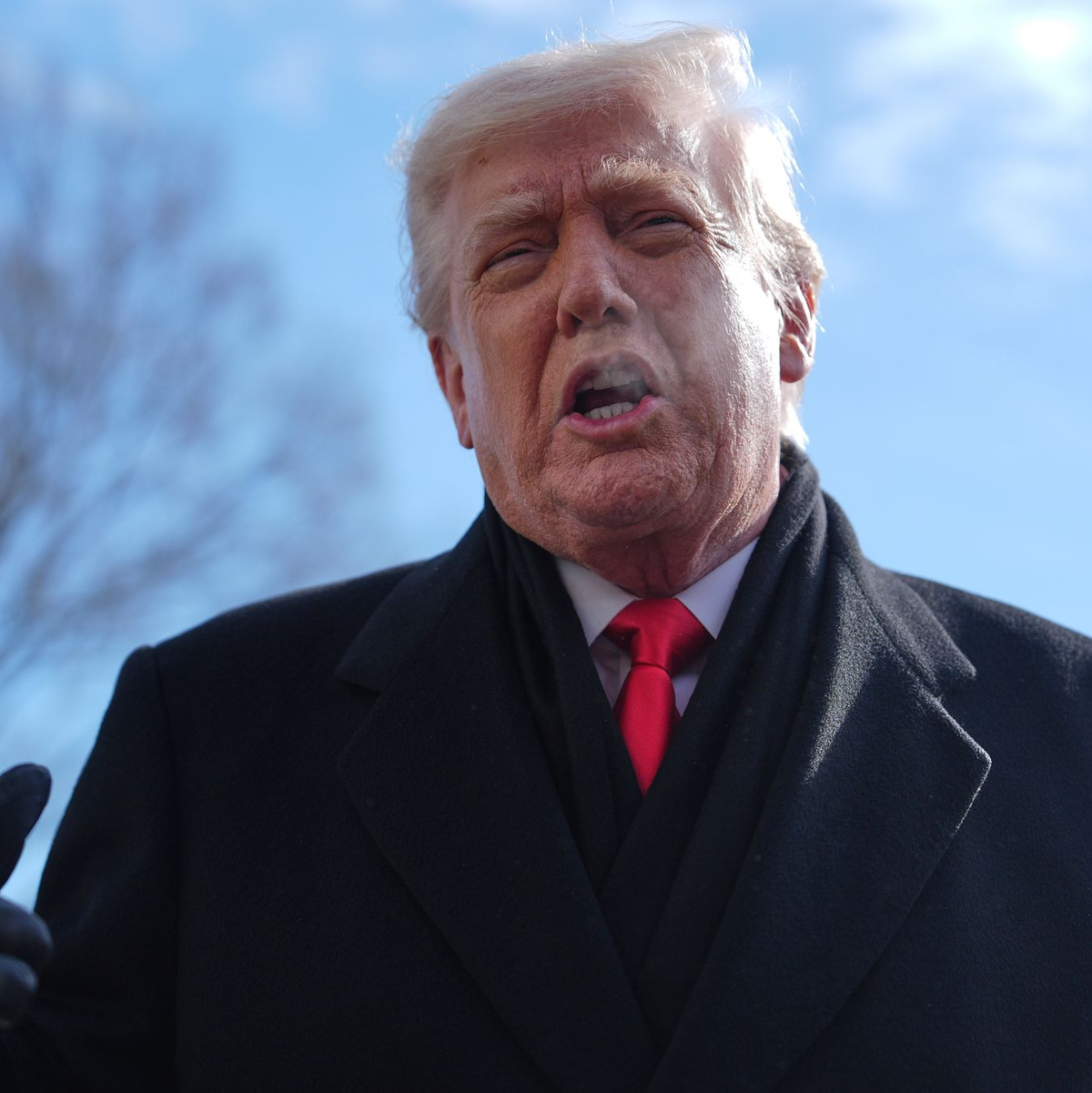 Dass Trump sich nach der breiten Kritik an dem Post offenbar zum Handeln genötigt sah, ist bemerkenswert. (Archivbild). - Foto: Evan Vucci/AP/dpa