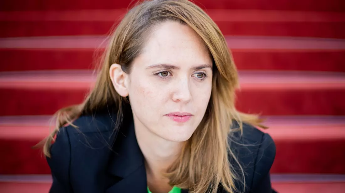 Schauspielerin Emily Cox übernimmt als neue Rechtsmedizinerin Mala Murphy im Thüringenkrimi «Gerechtigkeit». (Archivbild) - Bild: Christoph Soeder/dpa