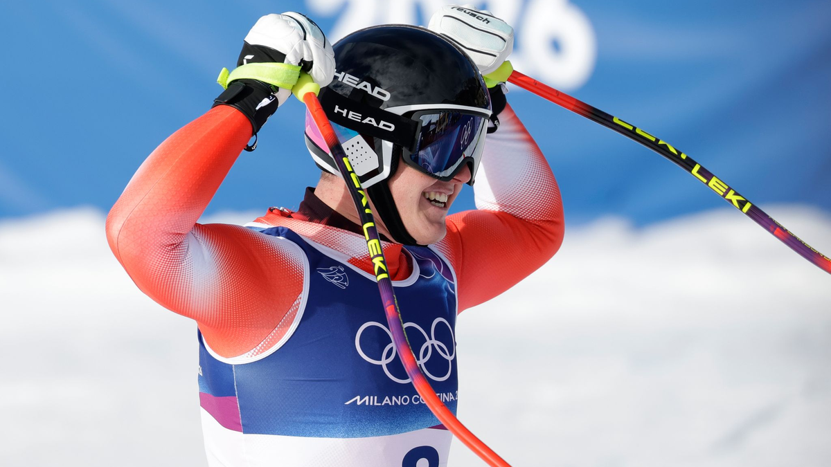 Franjo von Allmen jubelt über seine Bestzeit. - Foto: Oliver Weiken/dpa