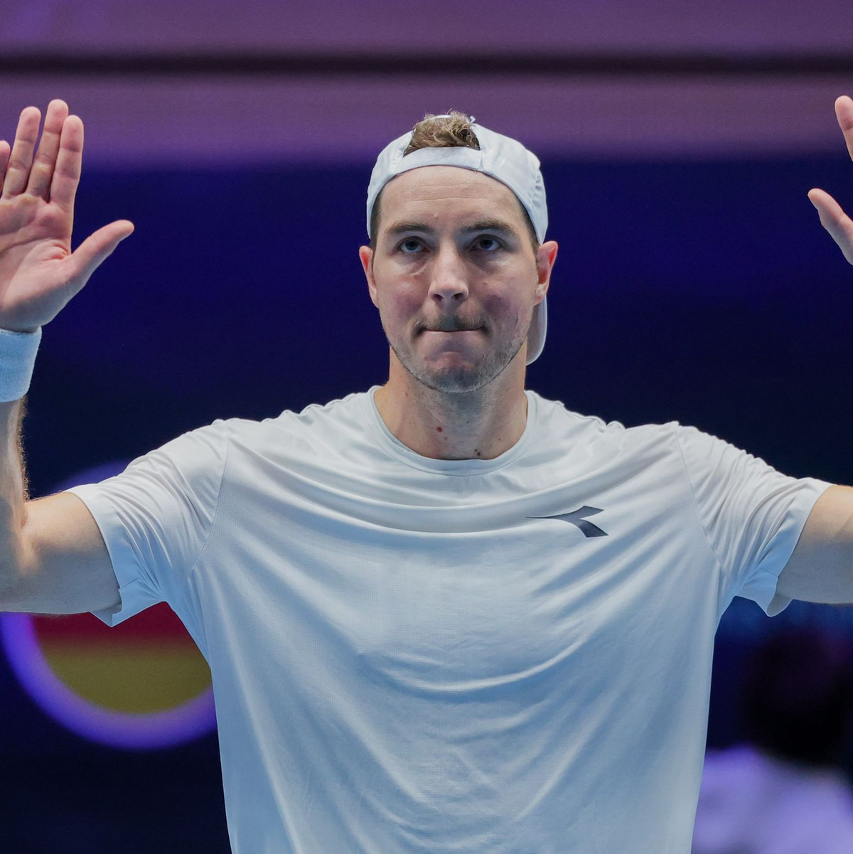 Jan-Lennard Struff steuerte wie Yannick Hanfmann einen Einzel-Punkt bei. - Foto: Rolf Vennenbernd/dpa