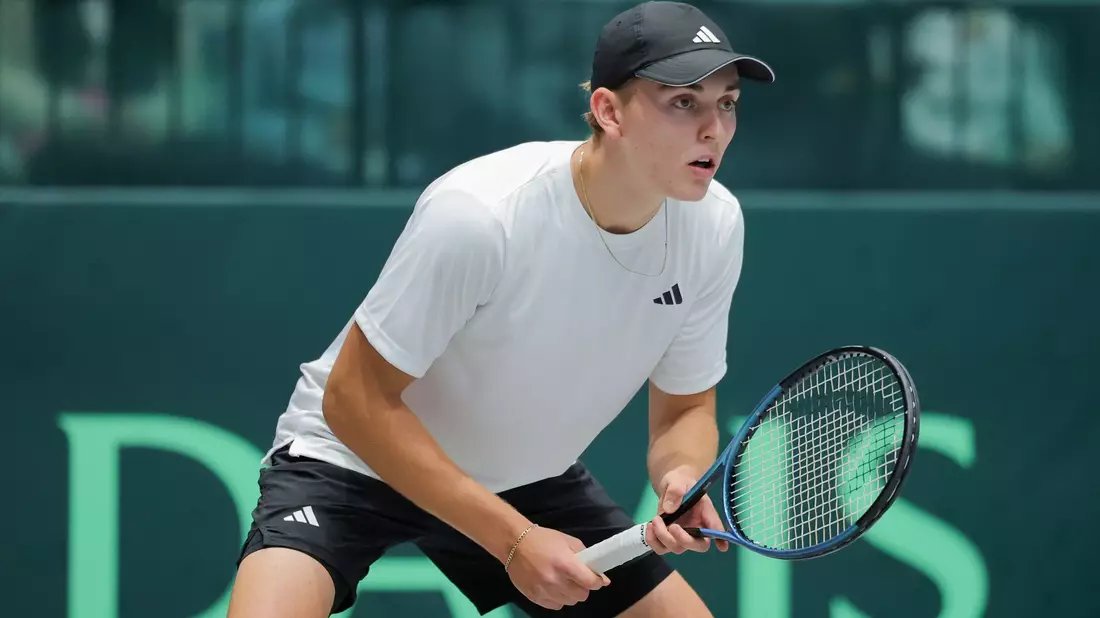 Justin Engel durfte die letzte Partie gegen Peru bestreiten - und gewann als 18-Jähriger auch seinen zweiten Davis-Cup-Auftritt. - Bild: Rolf Vennenbernd/dpa
