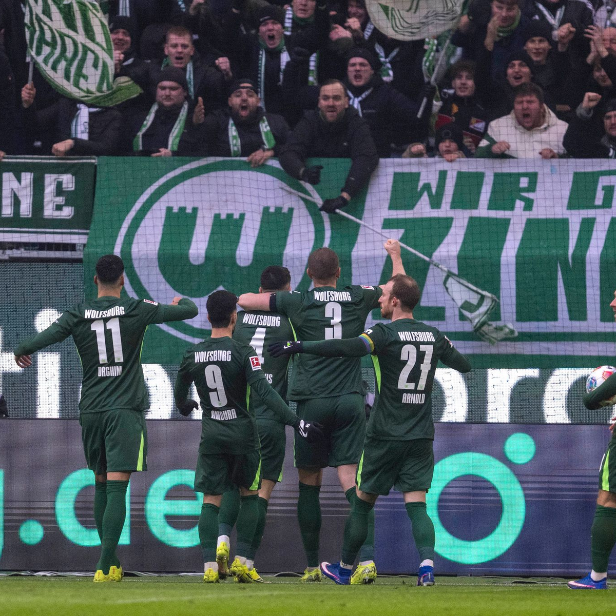 Nach dem Ausgleich herrscht Hoffnung beim VfL. - Foto: David Inderlied/dpa