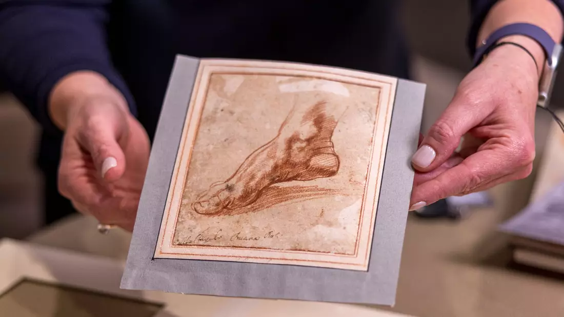 Die Zeichnung gilt als Vorbereitung für die Darstellung der Libyschen Sibylle an der Decke der Sixtinischen Kapelle. (Handout) - Bild: -/CHRISTIE’S IMAGES LTD. 2025/dpa