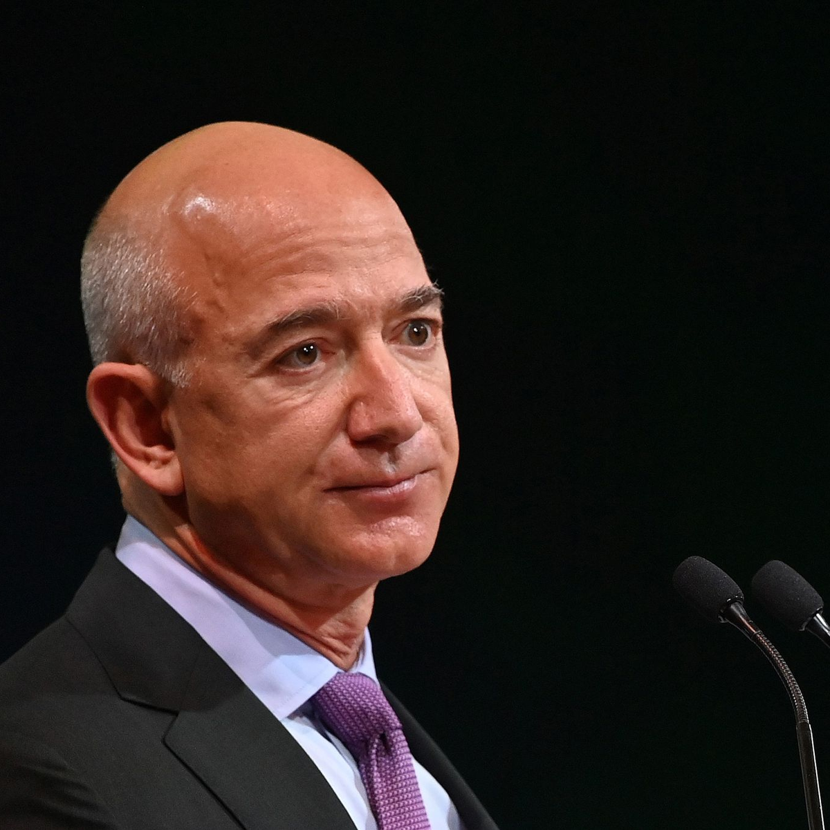 Bezos besitzt die Zeitung seit 2013. (Archivbild) - Foto: Paul Ellis/PA Wire/dpa