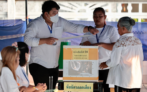 Zusammen mit der Wahl findet auch ein Referendum statt.  - Foto: Wason Wanichakorn/AP/dpa