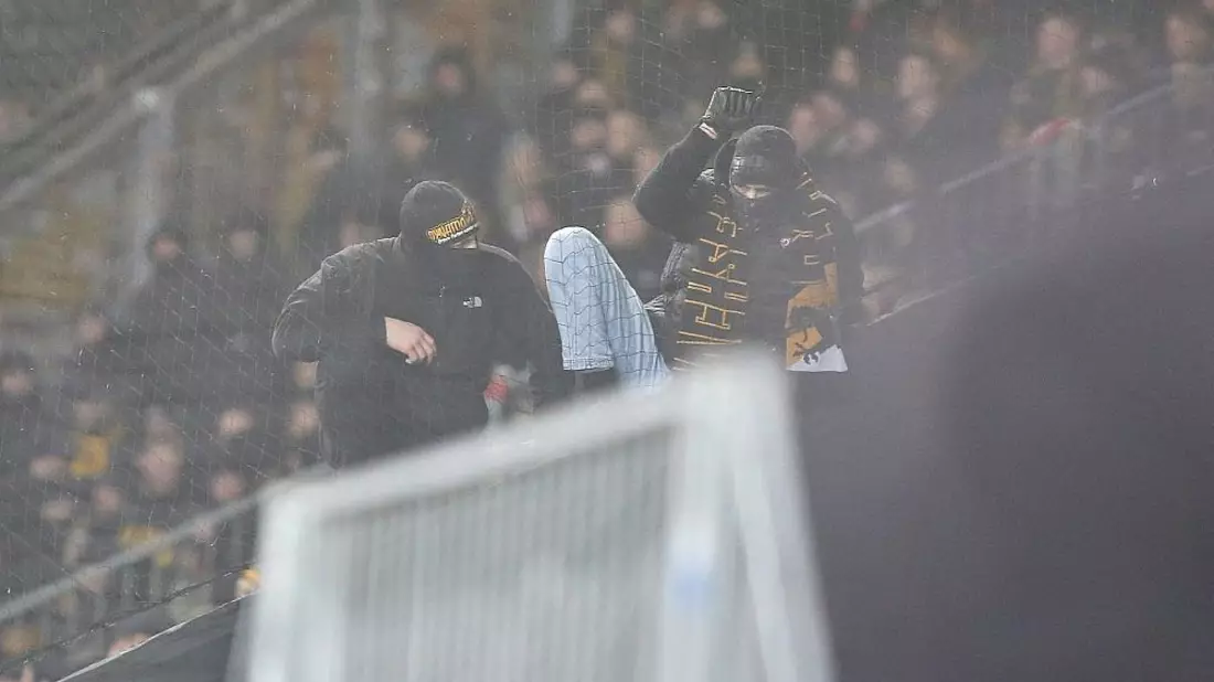 Aggressive und vermummte Fans (Archiv) - Bild: via dts Nachrichtenagentur