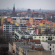 Wo die Mietpreisbremse gilt, die für Gebiete mit angespanntem Wohnungsmarkt gedacht ist, legen die Länder fest. (Symbolbild) - Foto: Monika Skolimowska/dpa
