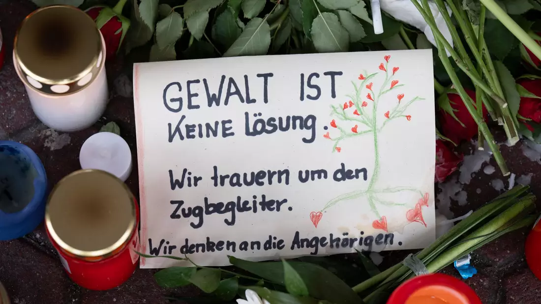 «Der Verlust wiegt unermesslich schwer.» - Bild: Boris Roessler/dpa