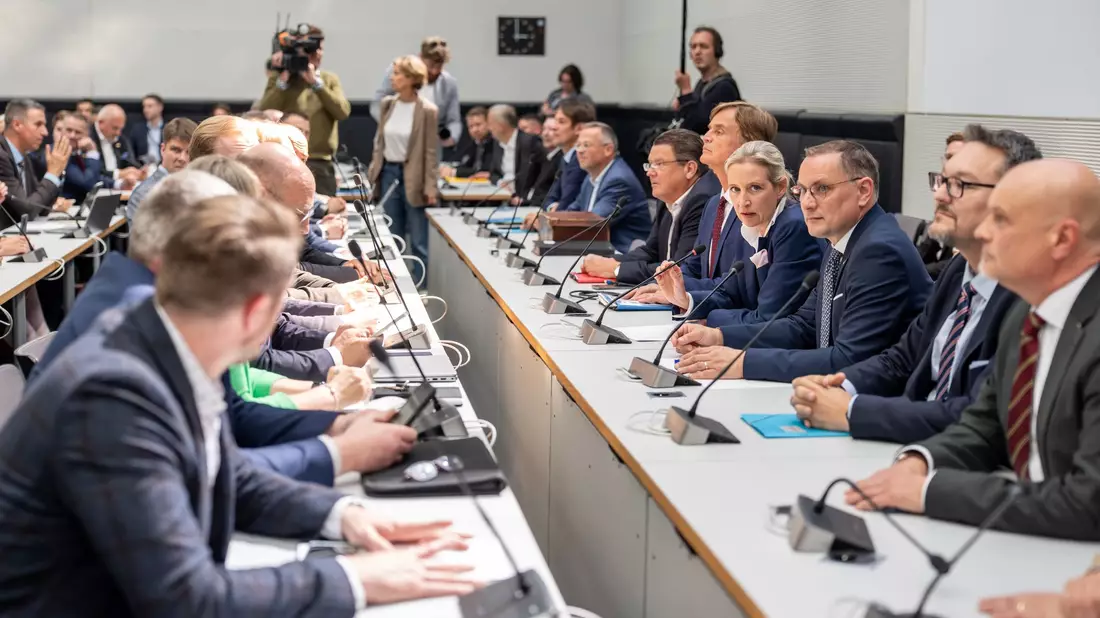 Die AfD-Fraktion sieht sich benachteiligt durch die Entscheidungen. (Archivfoto) - Bild: Michael Kappeler/dpa
