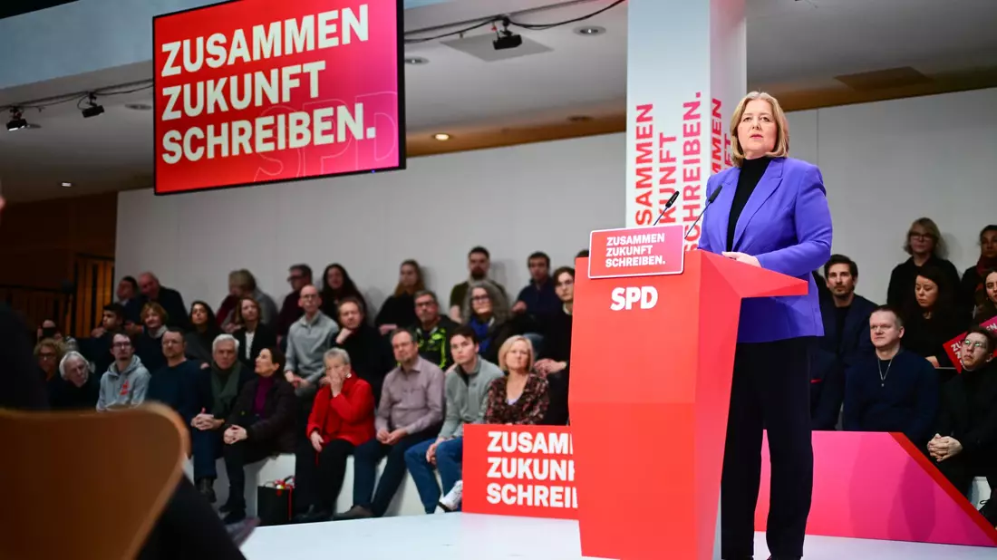 Bas verteidigte den Sozialstaat. - Bild: Sebastian Christoph Gollnow/dpa