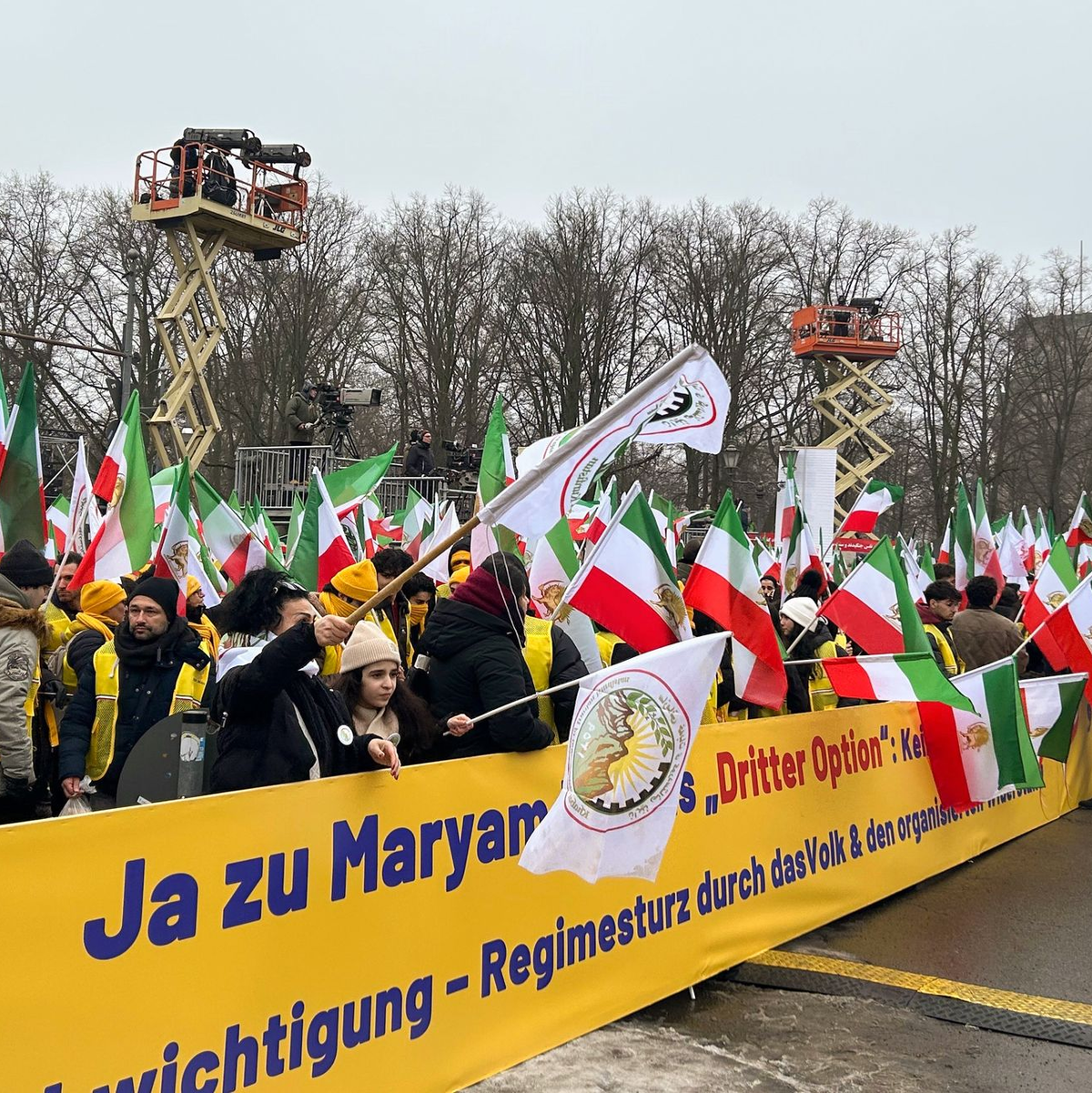 Die Polizei spricht von einem friedlichen Verlauf. - Foto: Ole Rockrohr/dpa