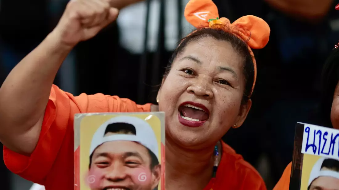 Viele Menschen in Thailand hofften auf einen politischen Wandel und Reformen - aber die konservative Regierungspartei bekam die Mehrheit.. - Bild: Wason Wanichakorn/AP/dpa