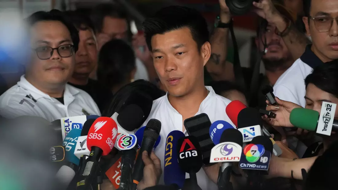 Natthaphong Ruengpanyawut von der progressiven PP ist der Verlierer der Wahl. - Bild: Sakchai Lalit/AP/dpa
