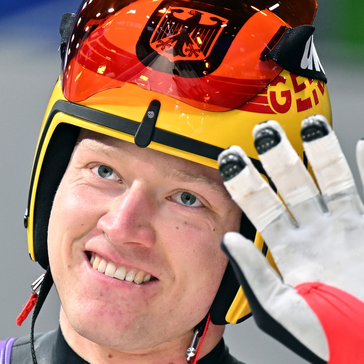 Max Langenhan fährt in den ersten drei Läufen dreimal Bahnrekord.  - Foto: Robert Michael/dpa