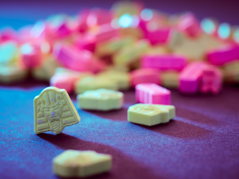 Bei synthetischen Opioiden liegt die wirksame Dosis oft extrem nah an der tödlichen. - Foto: -/Bundeskriminalamt/dpa